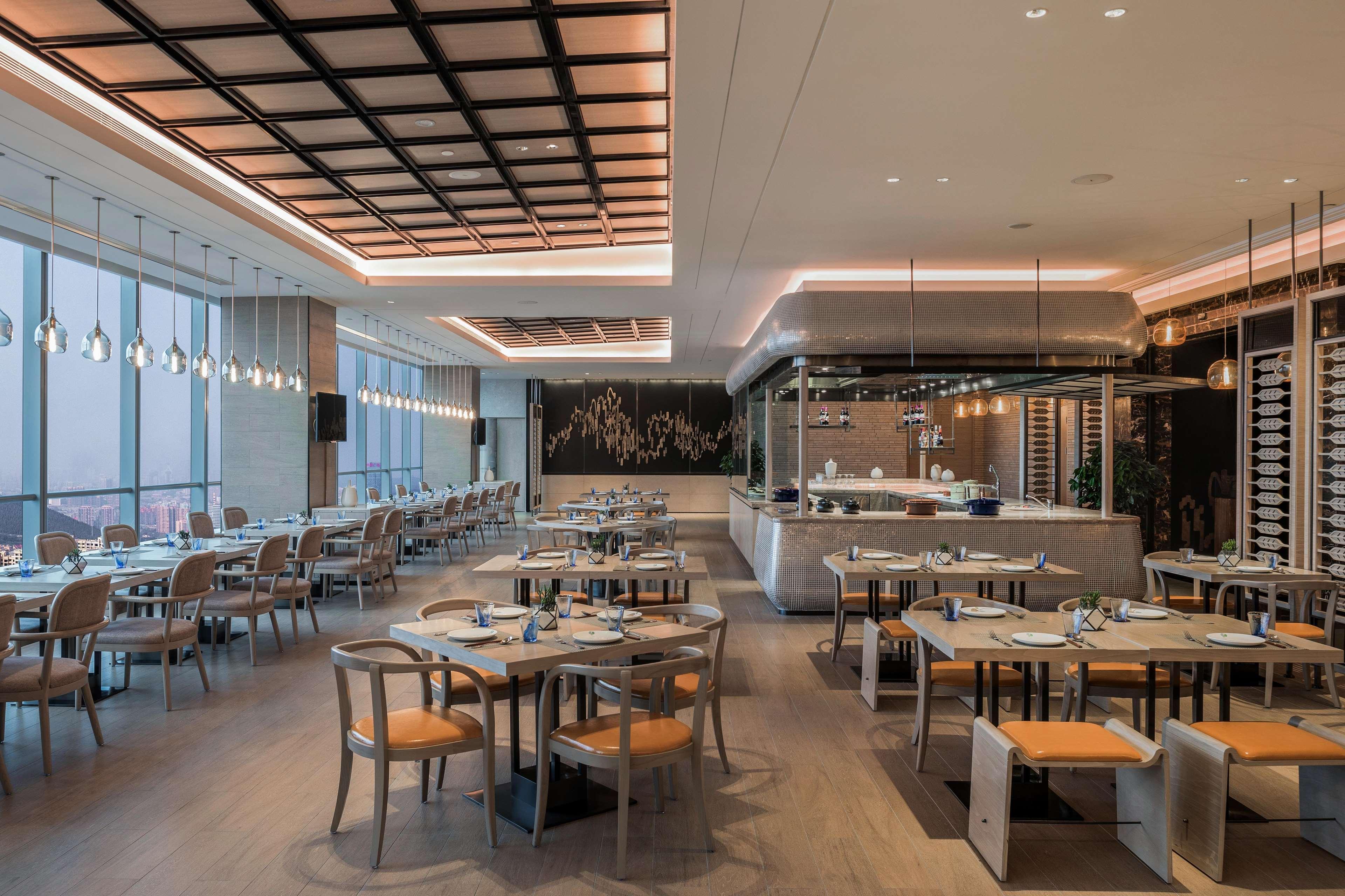Hilton Jinan South Hotel&Residences Bagian luar foto
