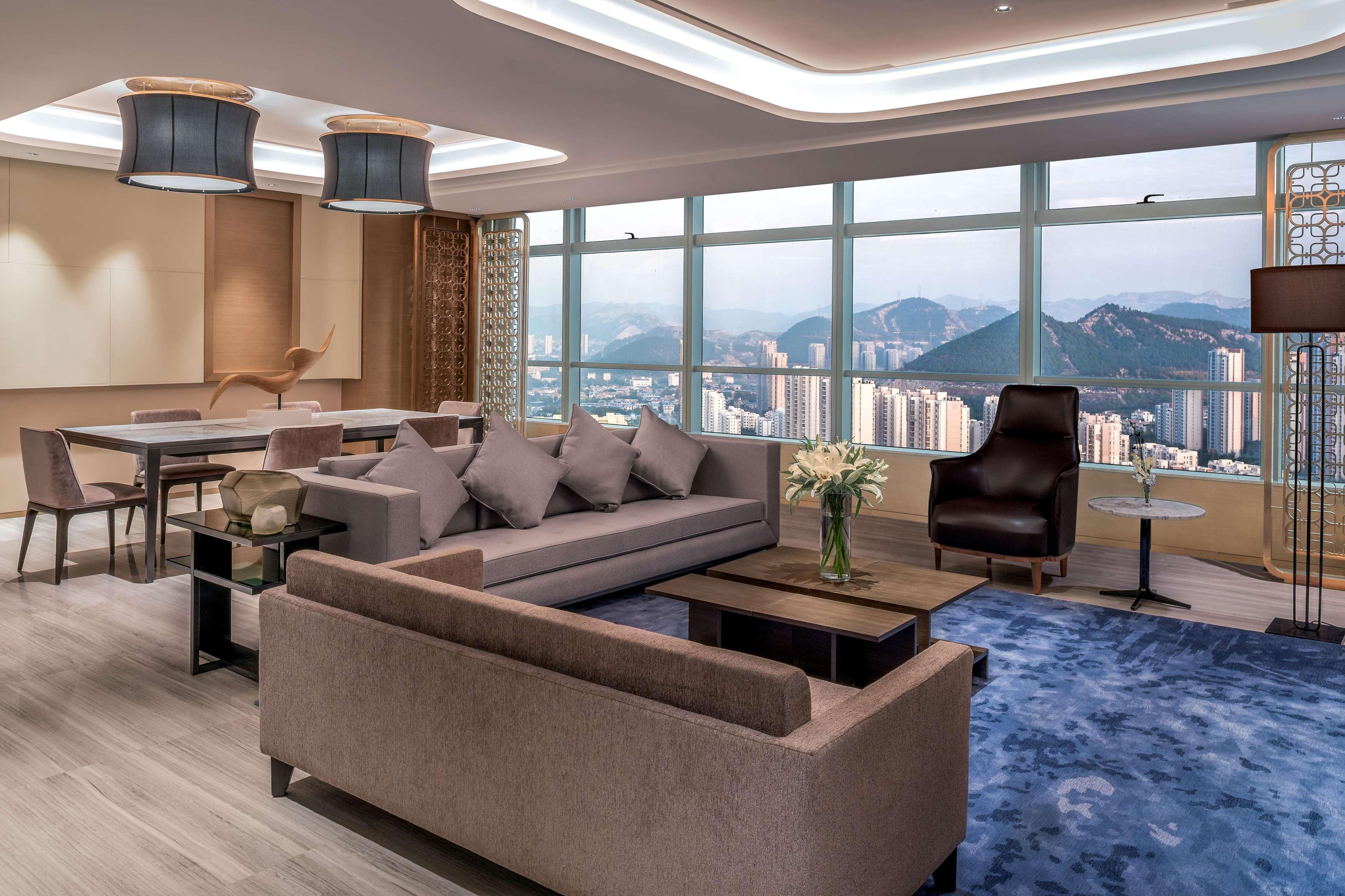 Hilton Jinan South Hotel&Residences Bagian luar foto