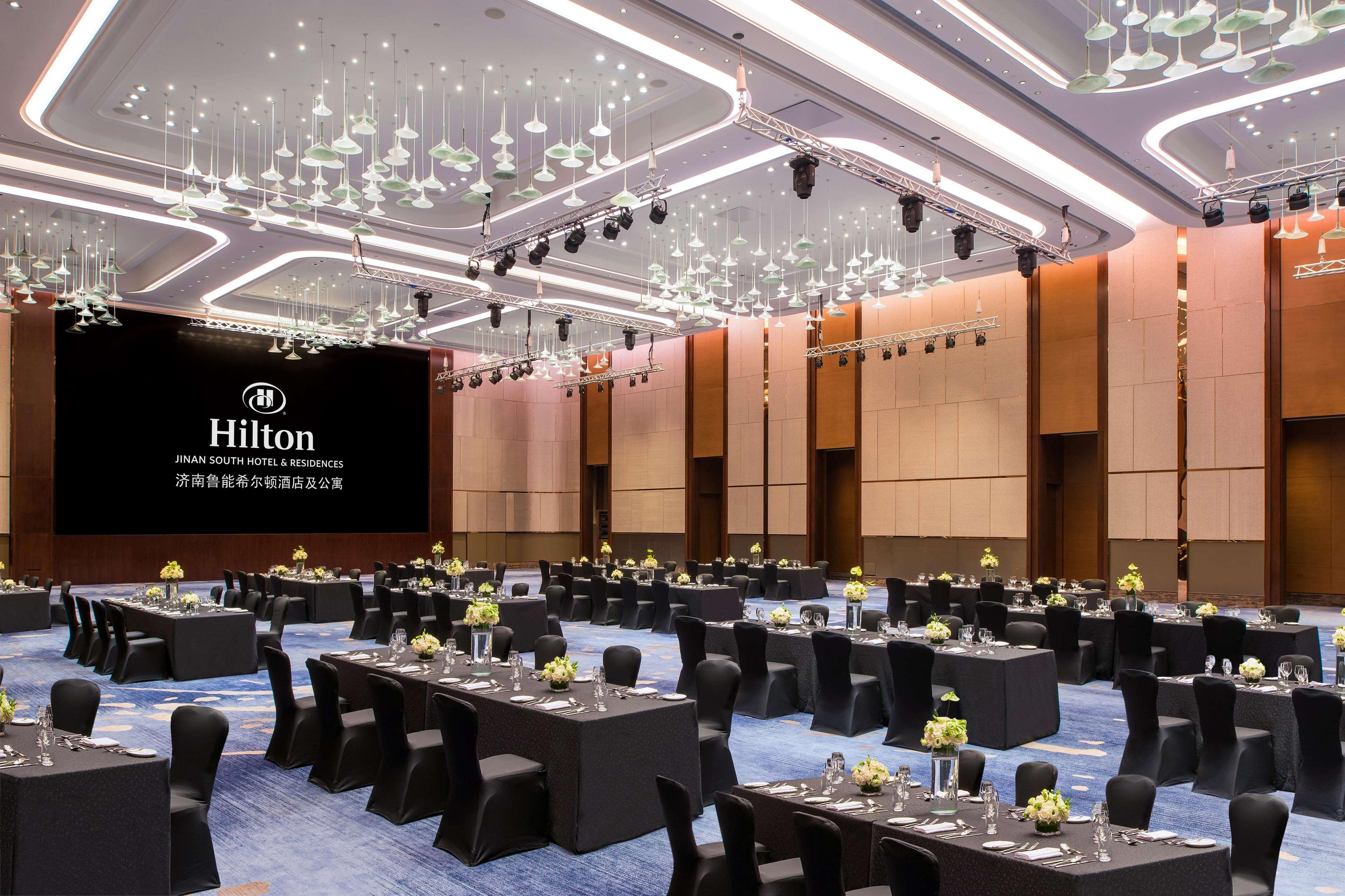 Hilton Jinan South Hotel&Residences Bagian luar foto