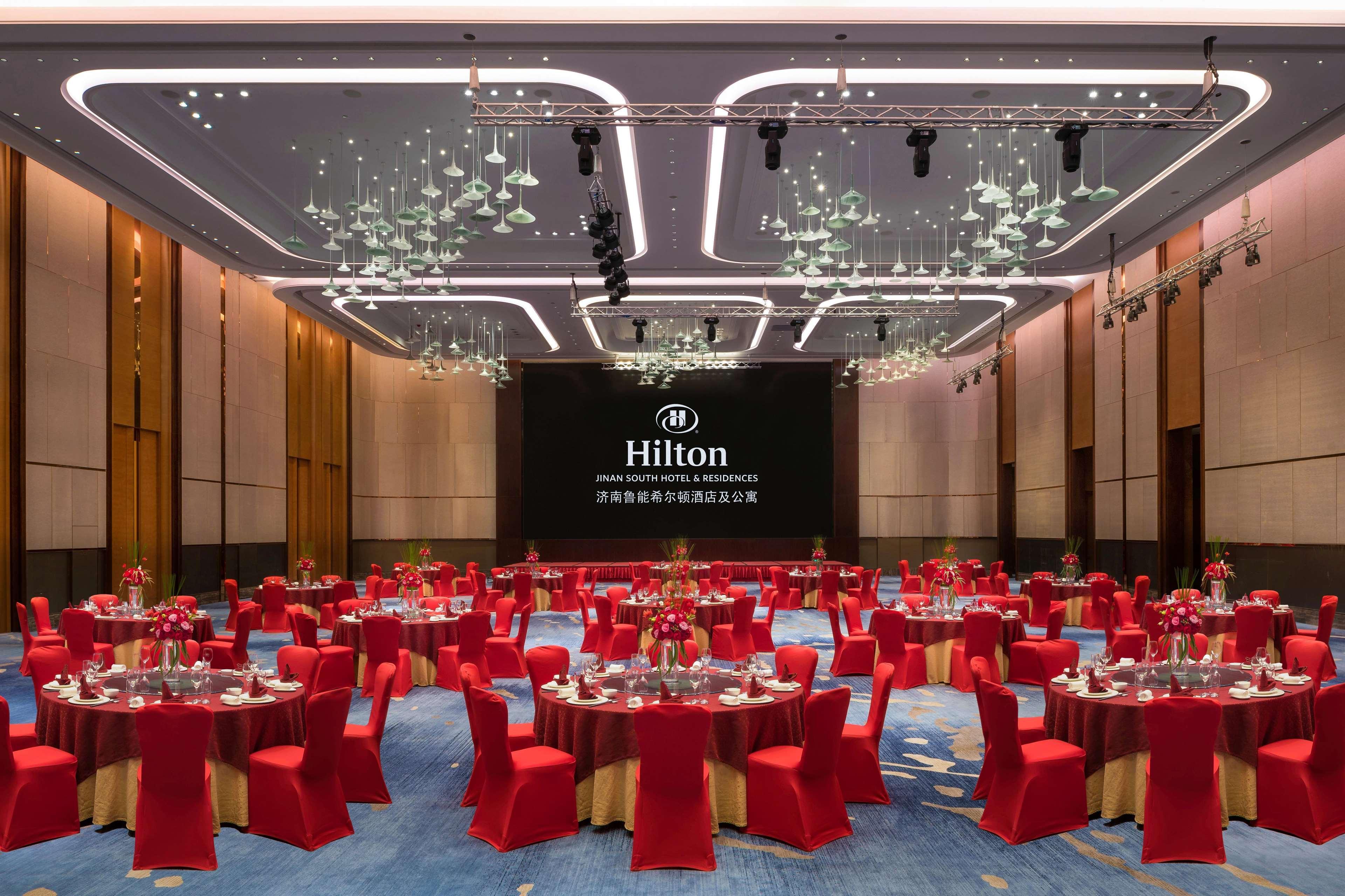 Hilton Jinan South Hotel&Residences Bagian luar foto
