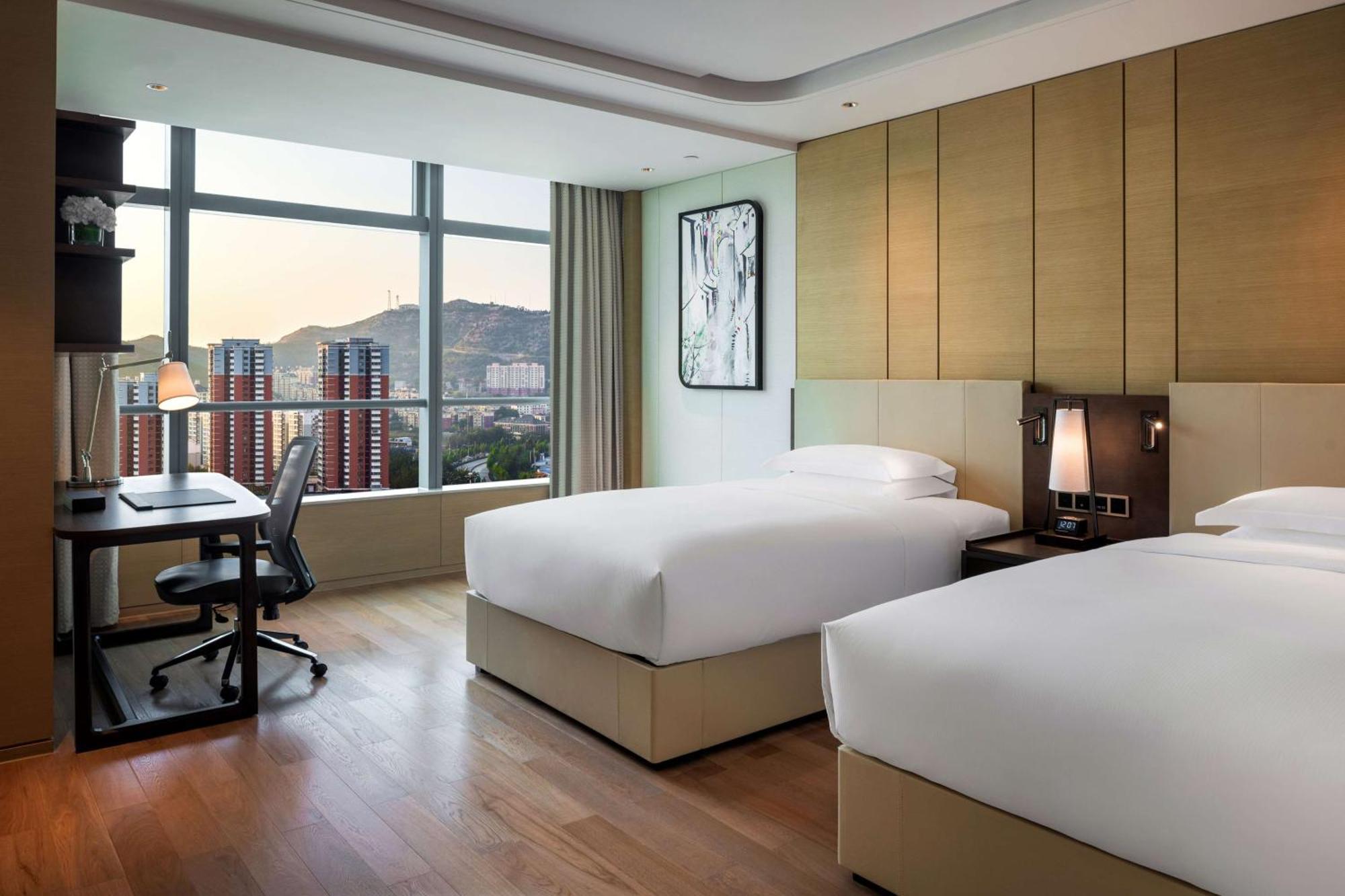 Hilton Jinan South Hotel&Residences Bagian luar foto