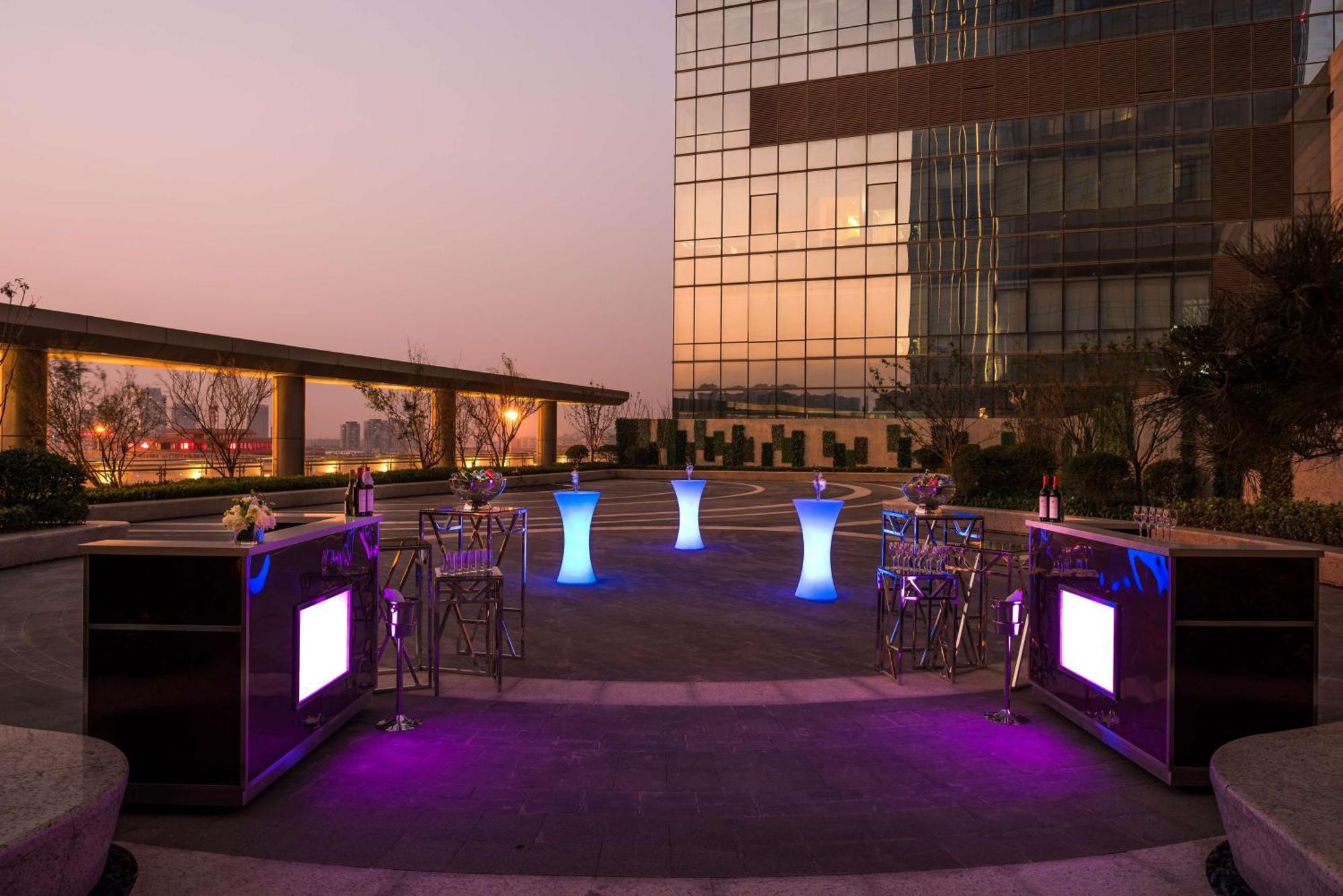 Hilton Jinan South Hotel&Residences Bagian luar foto