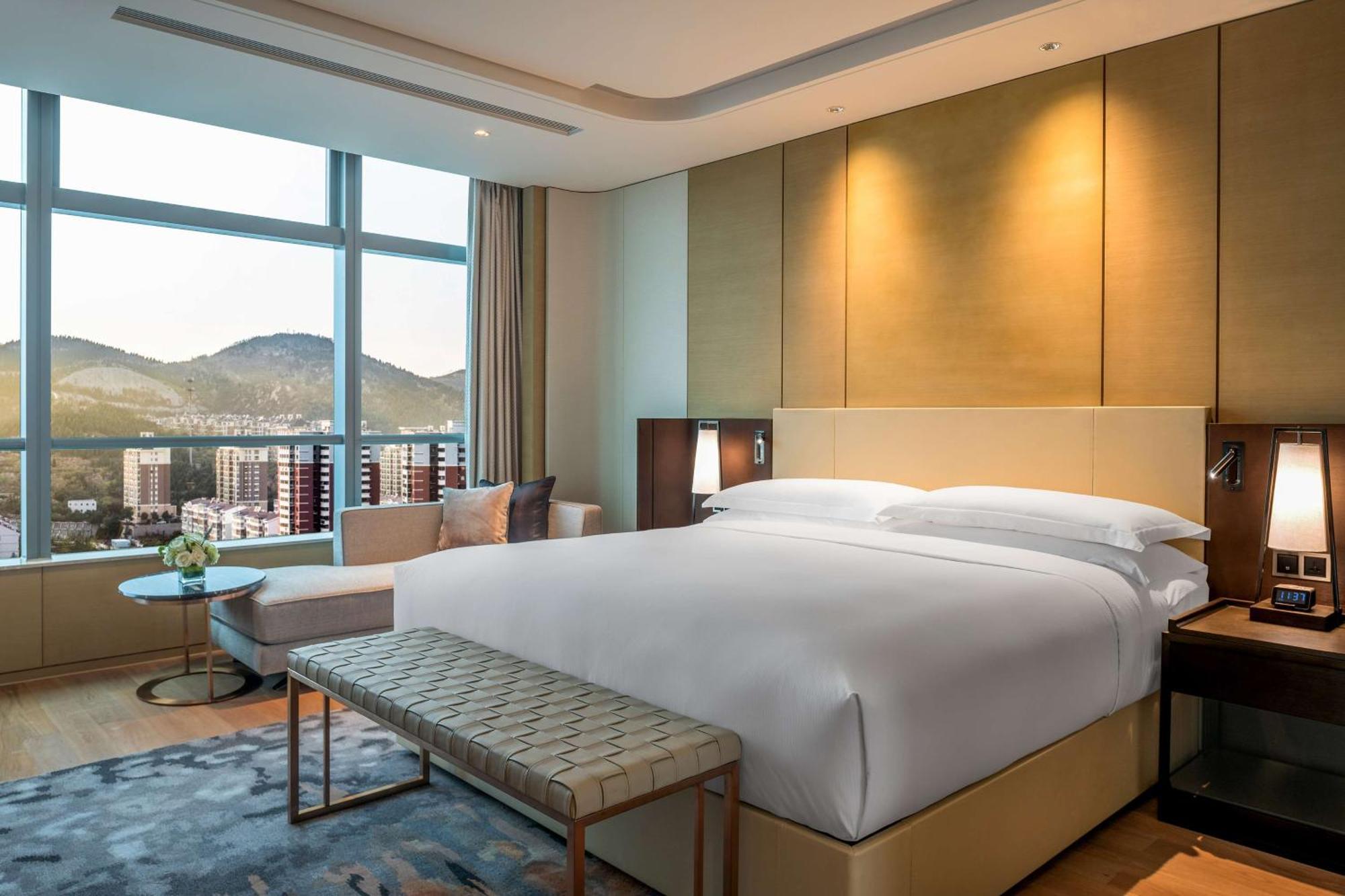 Hilton Jinan South Hotel&Residences Bagian luar foto
