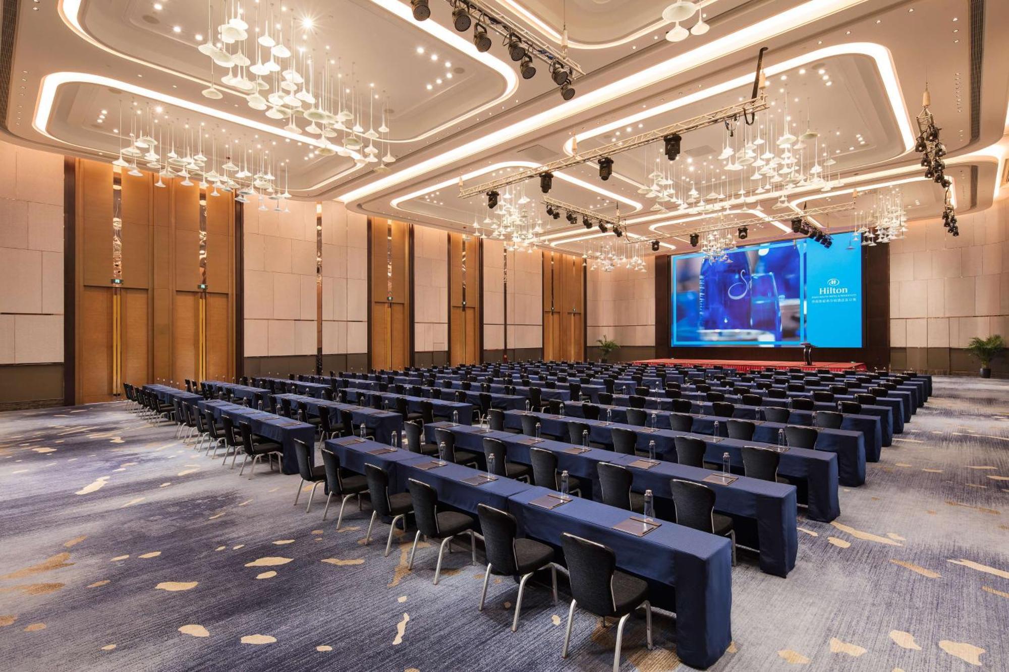 Hilton Jinan South Hotel&Residences Bagian luar foto