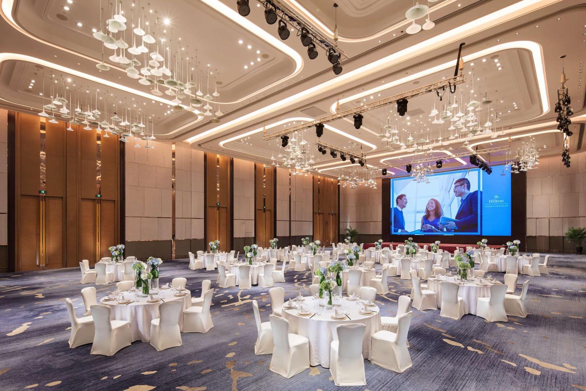 Hilton Jinan South Hotel&Residences Bagian luar foto