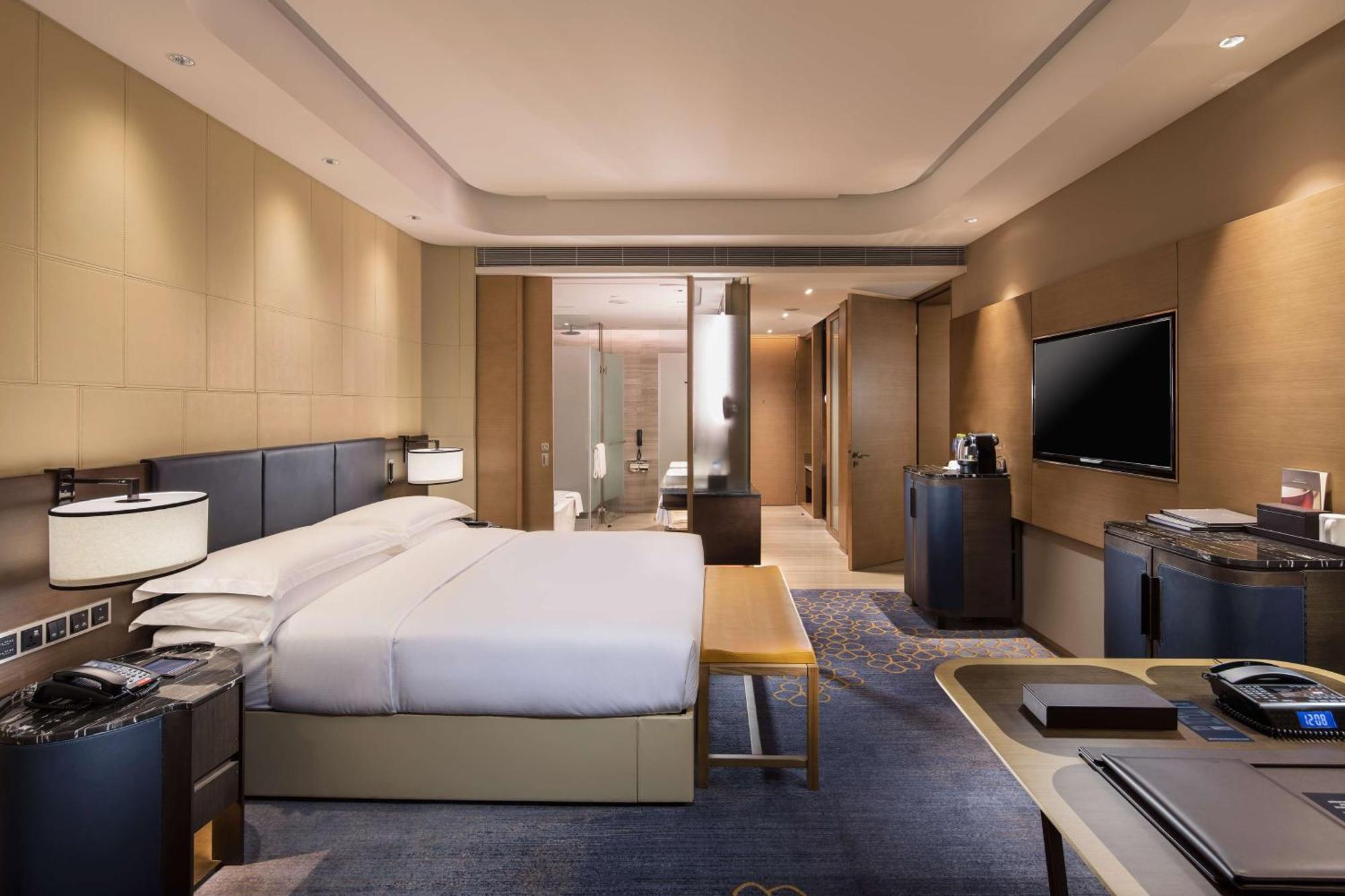 Hilton Jinan South Hotel&Residences Bagian luar foto